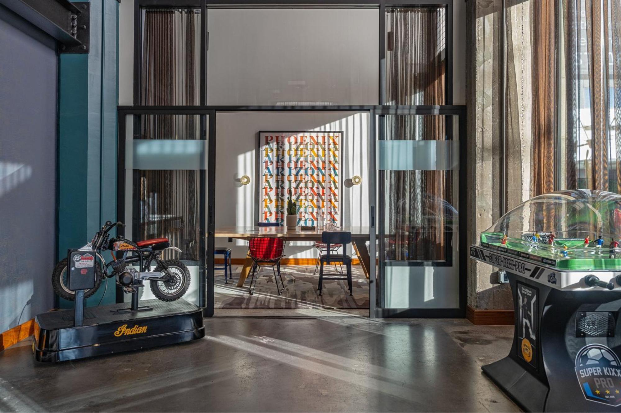 Moxy Phoenix Downtown Экстерьер фото