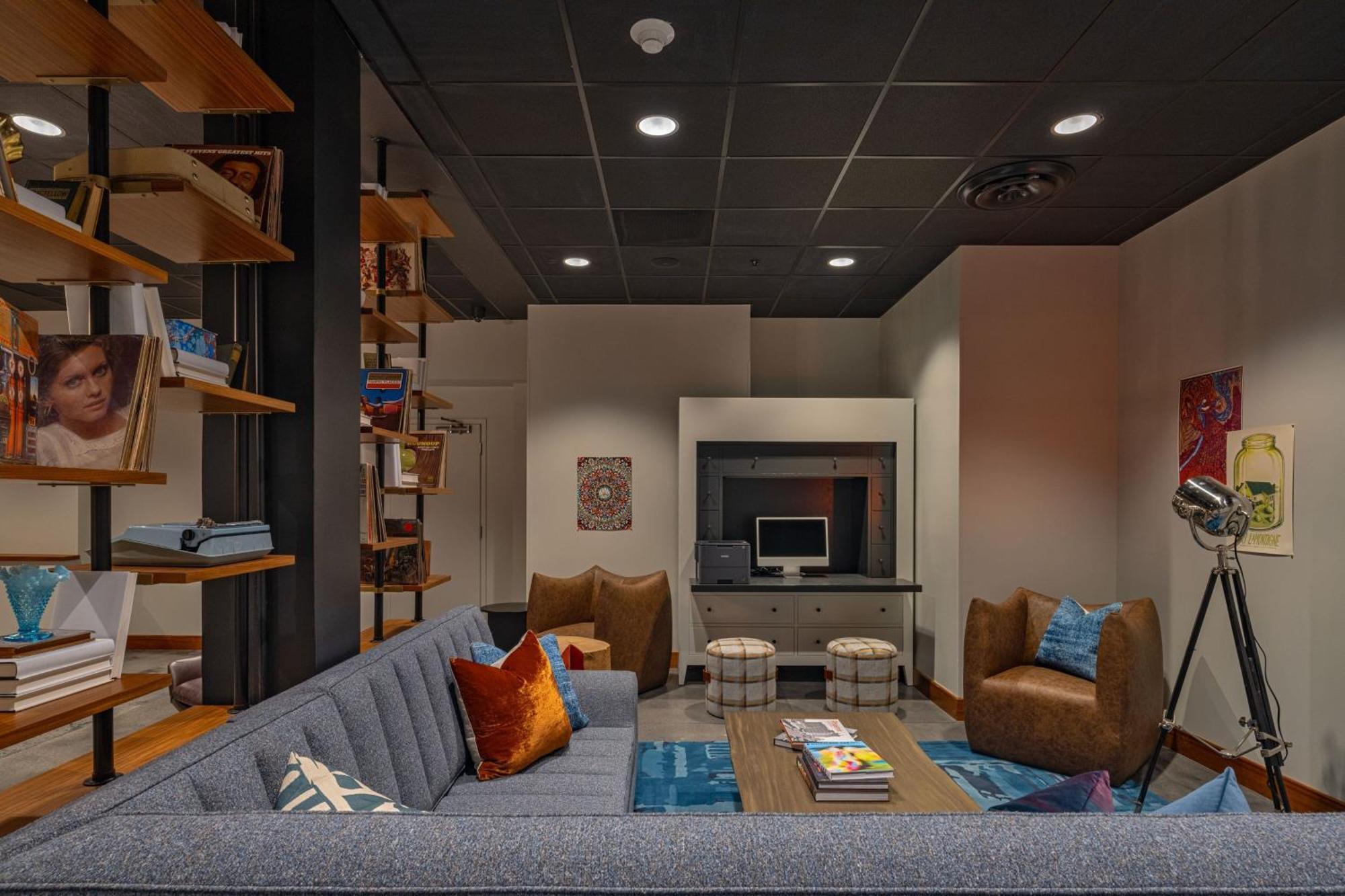 Moxy Phoenix Downtown Экстерьер фото