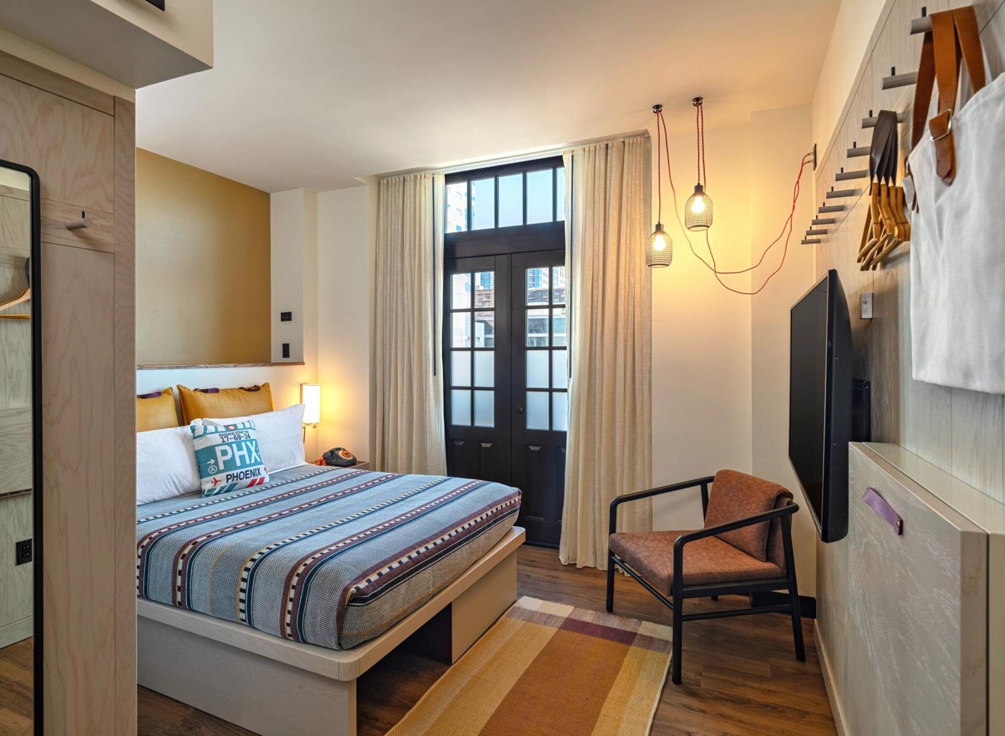 Moxy Phoenix Downtown Экстерьер фото
